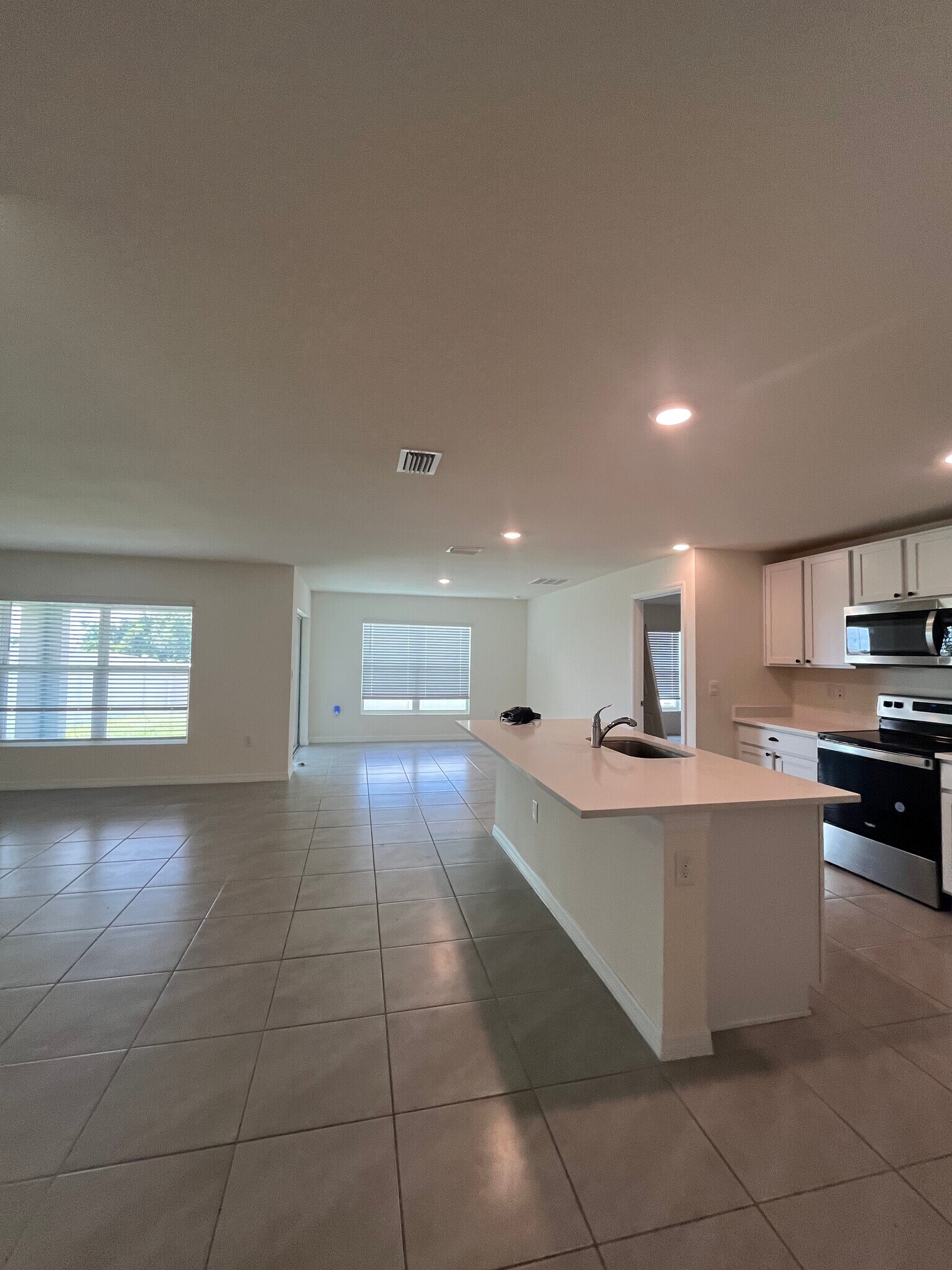 Building Photo - 8564 SW 46th Ter