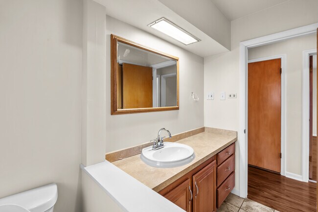 Building Photo - 3735 Heatherdowns Blvd