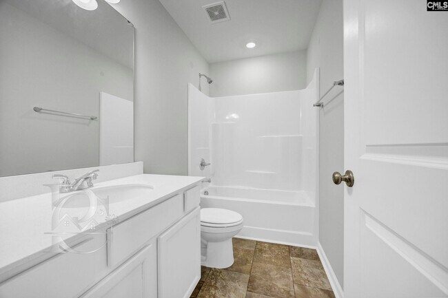 Building Photo - 2058 Mapleton Dr