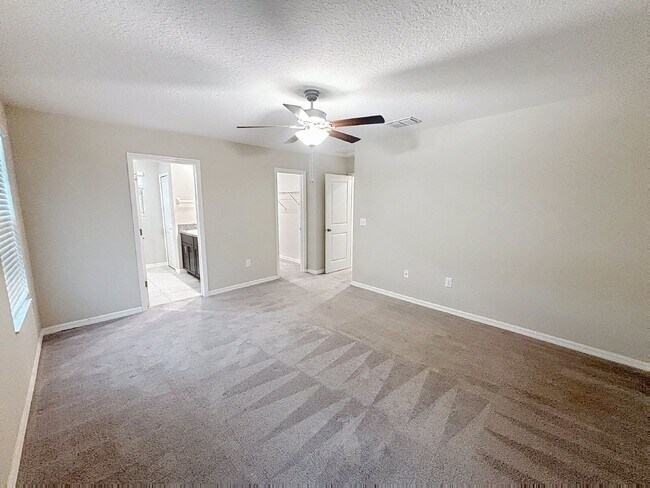 Building Photo - 7012 Samuel Ivy Dr