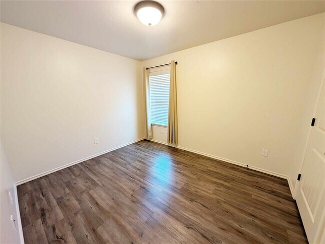 Building Photo - 425 Chalk Hill Ct