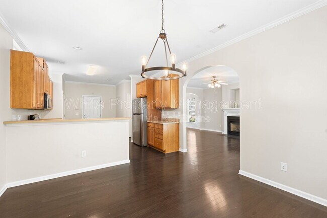Building Photo - 1141 Hammond Dr