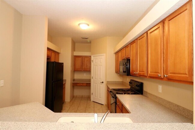 Building Photo - 104 Laurel Wood Way