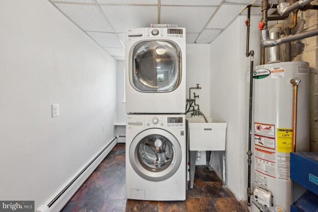 Building Photo - 747 Hedy Ave