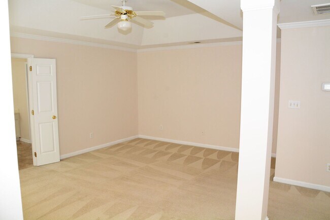 Building Photo - 11512 Fox Hill Dr