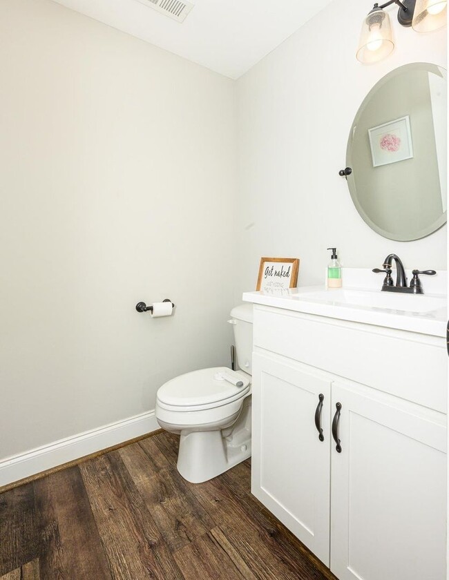 Building Photo - 3 Bedroom Home in Goode