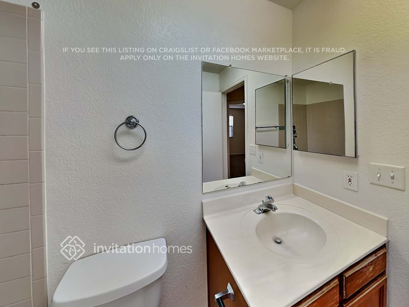 Building Photo - 3733 W Waltann Ln