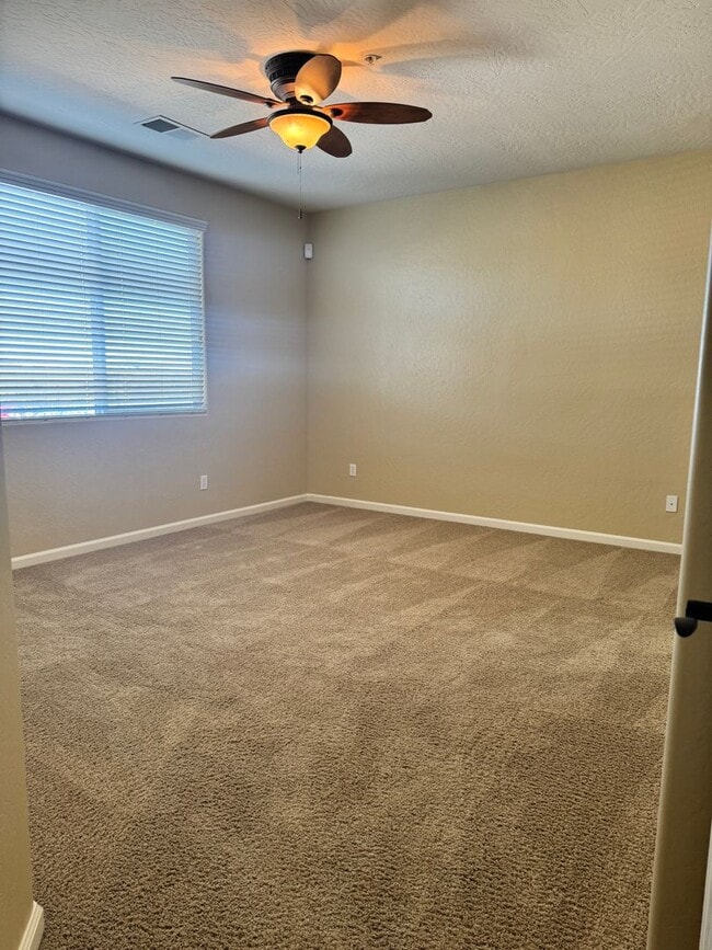 Building Photo - MOVE IN READY!! 3 BEDROOM 2 1/2 BATH HOME FOR RENT IN VILLAS AT COPPER VALLEY