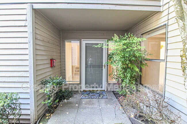 Building Photo - 7250 Old Redmond Rd