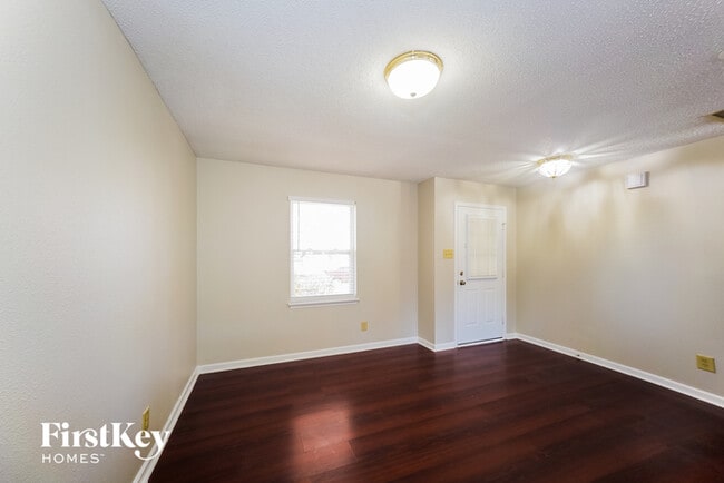 Building Photo - 6405 Monteo Dr