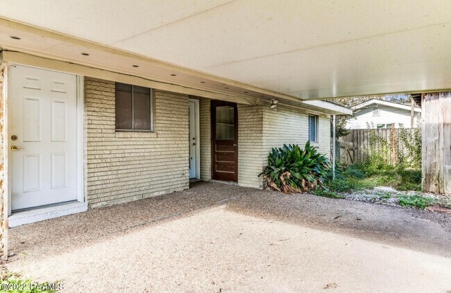 Building Photo - Lafayette Rental 4 bedroom