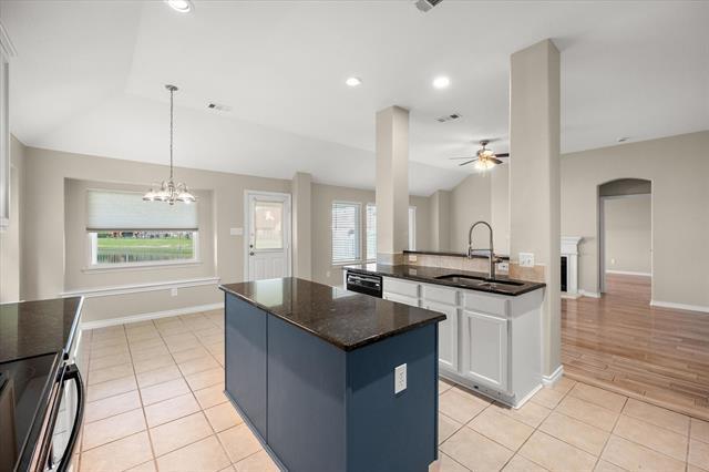 Building Photo - 7363 Estela