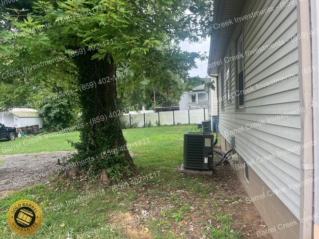 Building Photo - 3-bed 1-Bath House + Unfinished Basement