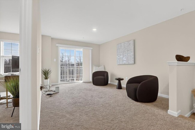 Building Photo - 9427 James MacGowan Ln