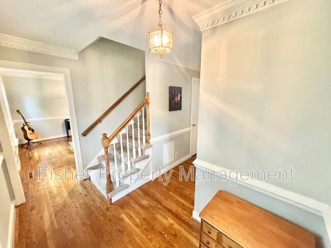 Building Photo - 342 Rossmere Dr