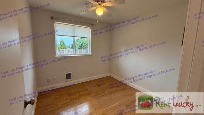 Building Photo - Spacious Browns Point Home – 2 Bed | 1 Bat...