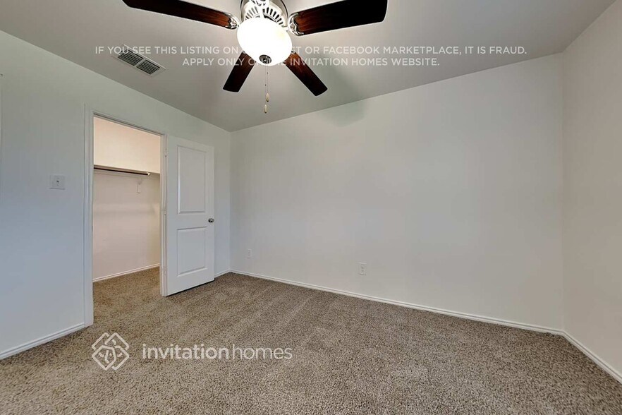 Building Photo - 3220 Crestone Dr