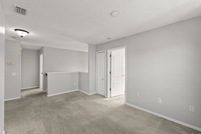 Building Photo - "Spacious 4-Bedroom Gem with 2.5 Baths in ...