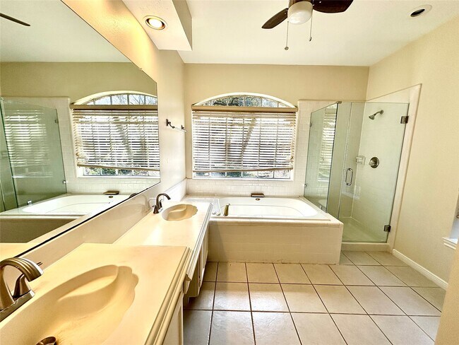 Building Photo - 3302 Richland Dr