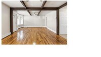 Building Photo - Single-Family House