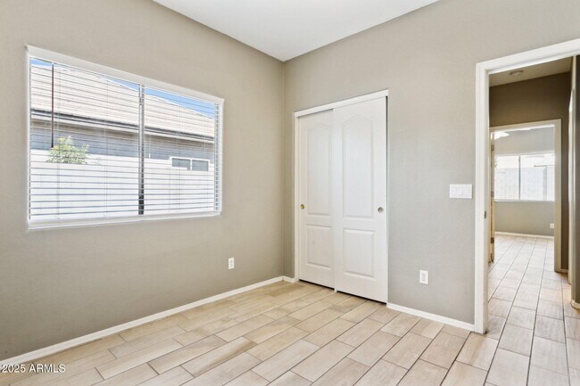 Building Photo - 7930 W Chickasaw St