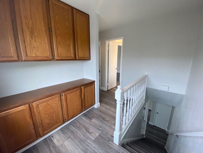 Building Photo - 3BR/ 2BA Updated Home!