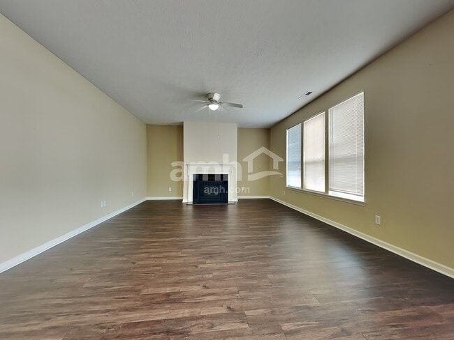 Building Photo - 1559 Lavender Ln