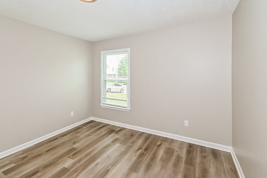Building Photo - 5493 Kindle Creek Dr