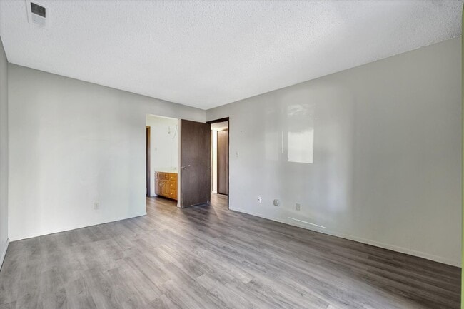 Building Photo - 2 bedroom, 2 bath condo - Available April 2026