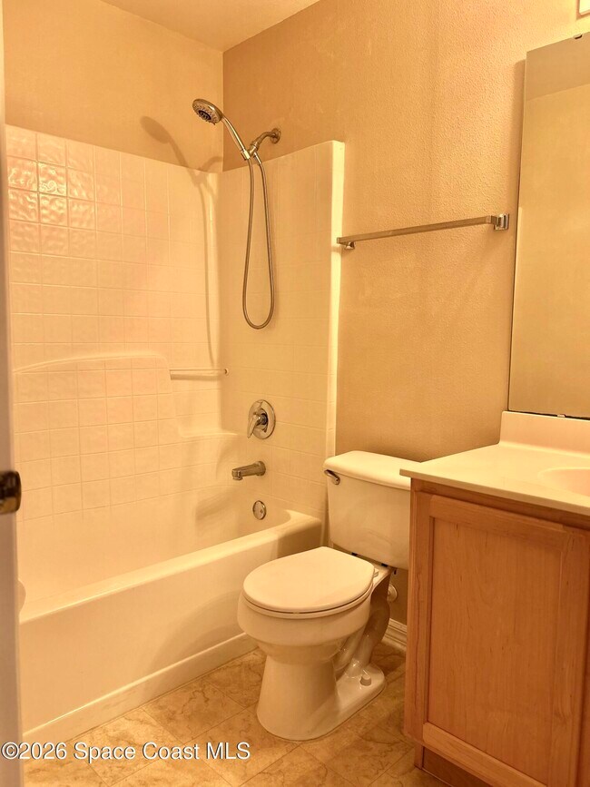 Building Photo - 3865 La Flor Dr