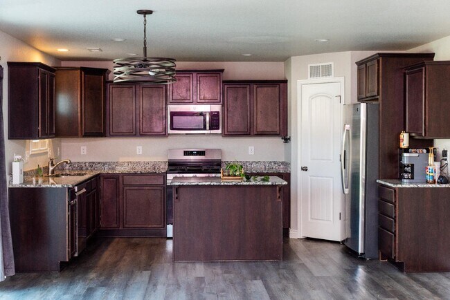 Building Photo - 10744 Traders Pkwy