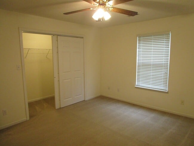 Building Photo - 5000-5002 Carrie Ridge Dr.