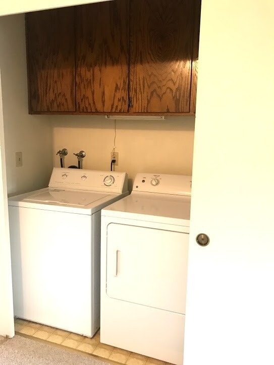 Building Photo - Spacious Jackson Townhome