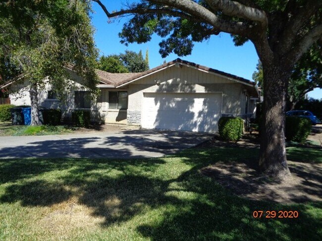 Building Photo - 796 Marshall Rd