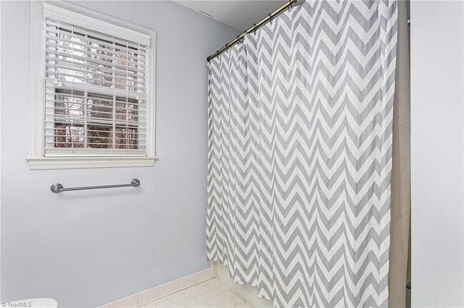 Building Photo - 991 Anglin Mill Rd