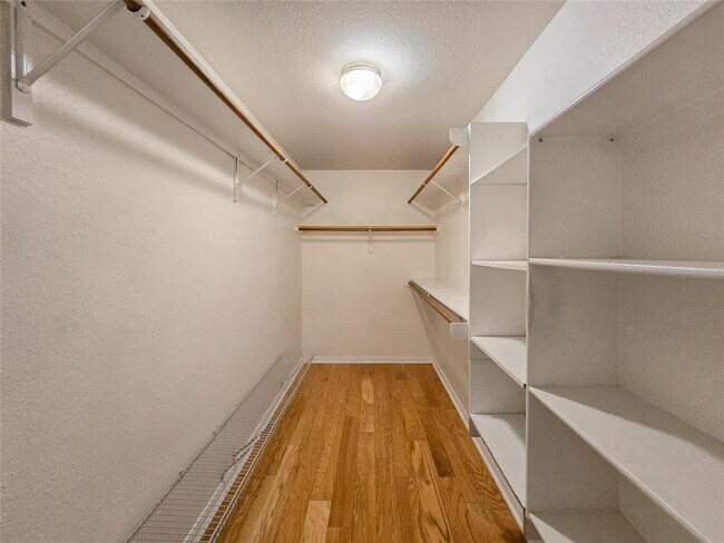 Building Photo - 15628 Fisher Island Dr