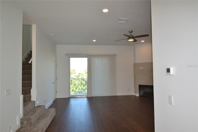 Building Photo - 5732 Biscayne Ct