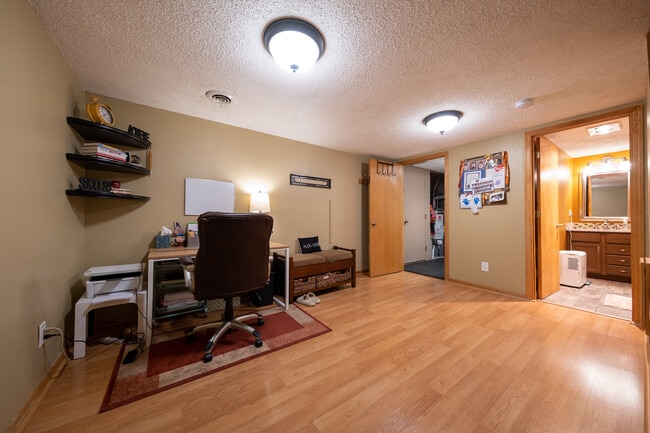 Building Photo - 14210 Hibiscus Ct