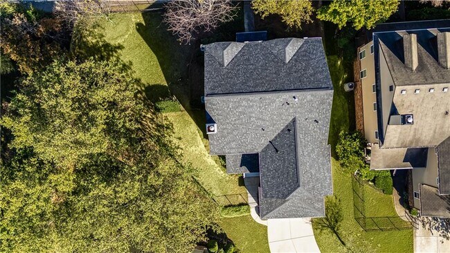 Building Photo - 1234 King Springs Ct SE