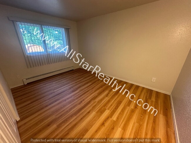 Building Photo - 1549 Karluk St