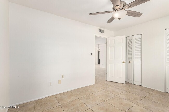 Building Photo - 8308 E Buena Terra Way
