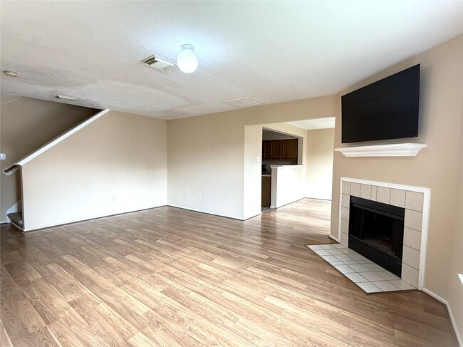 Building Photo - 9023 Kalewood Dr