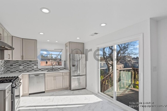 Building Photo - 1516 Magnolia St