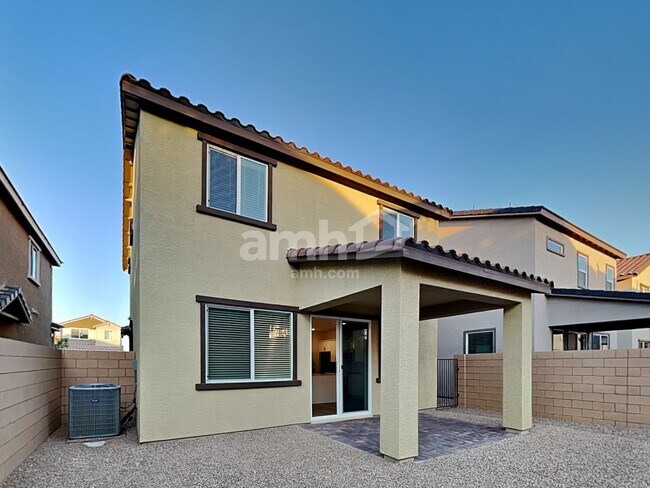 Building Photo - 10375 Medusita St
