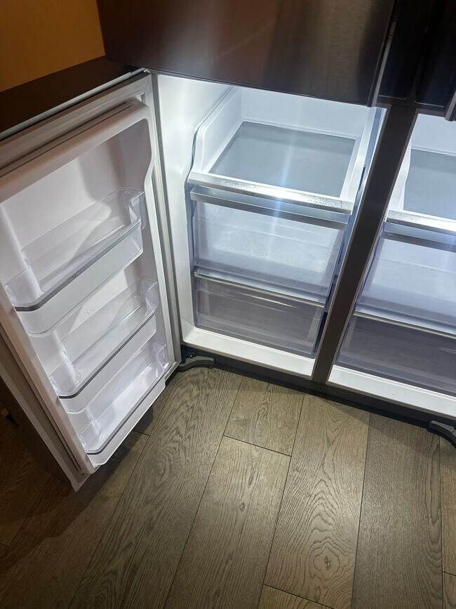 Building Photo - Modern 2 Bedroom, 2 Bathroom Penthouse with Parking in Historic LeDroit Park