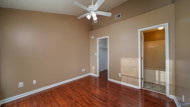 Building Photo - 124 Waters Edge Ln