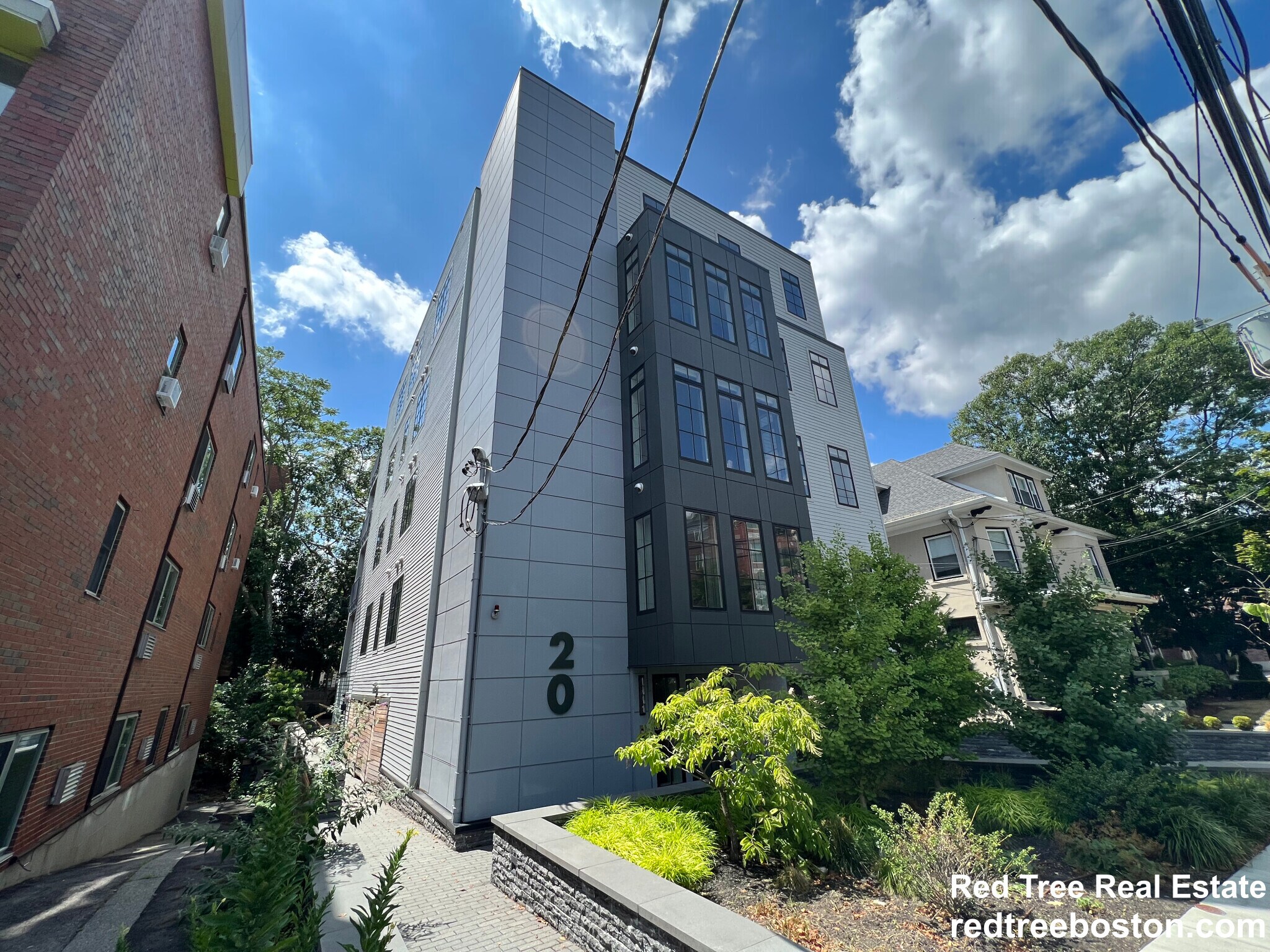 Building Photo - 20 Marion St