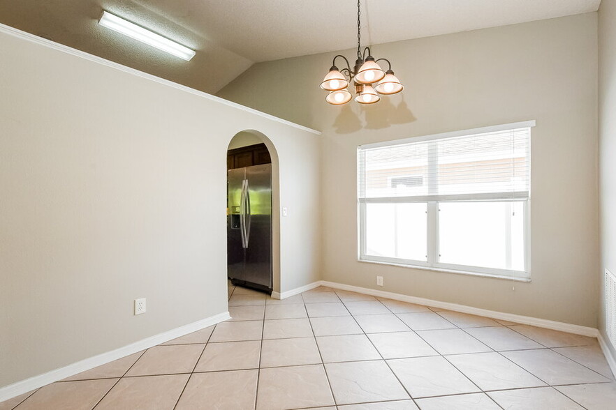 Building Photo - 467 Brightview Dr