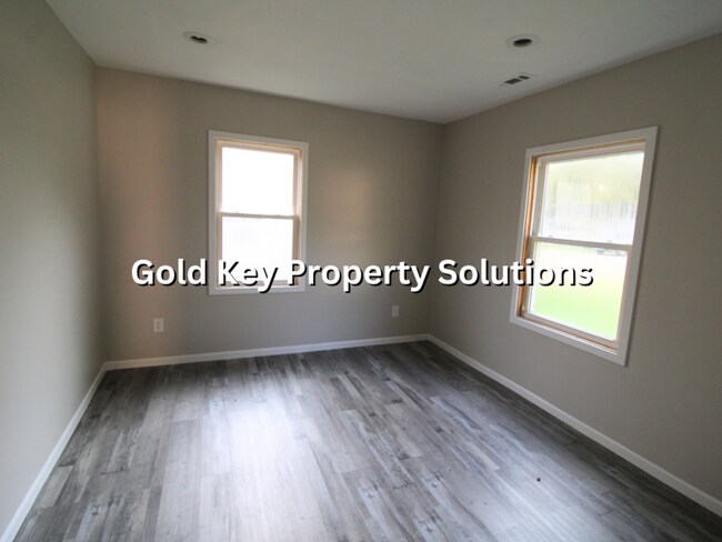Building Photo - 2614 Fowler St