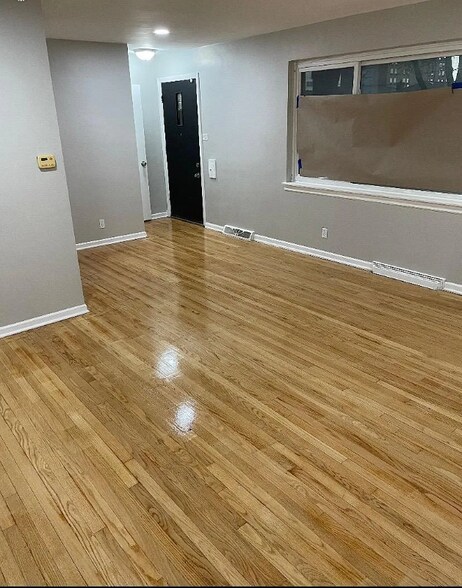 Building Photo - 12327 S Justine St